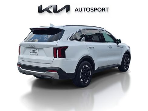 Certified 2024 Kia Sorento S FWD image 9