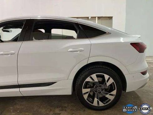 Used 2022 Audi e-tron Premium Plus w/ Premium Plus Package image 97