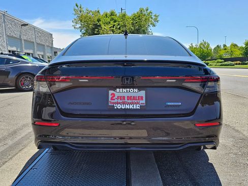 Used 2025 Honda Accord Sport image 4