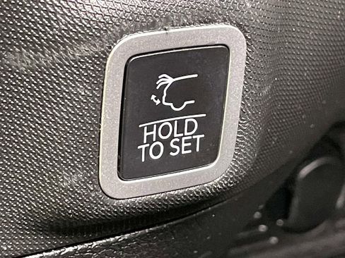 Used 2023 Jeep Grand Cherokee Summit image 22