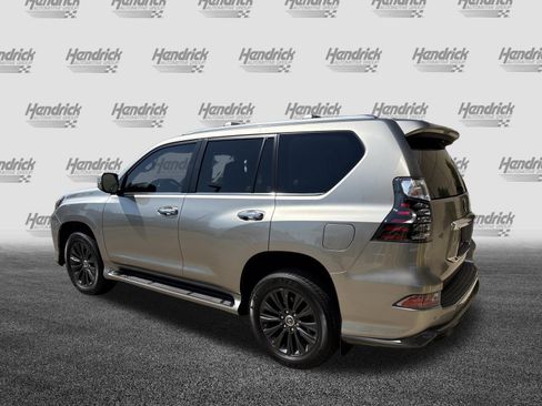 Used 2023 Lexus GX 460 Premium w/ Accessory Package AWD/4WD image 8