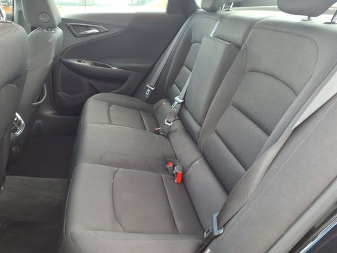 Used 2025 Chevrolet Malibu LT FWD image 14
