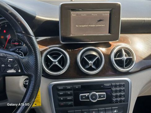 Used 2014 Mercedes-Benz CLA 250 image 24