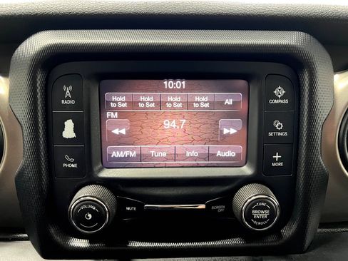 Used 2020 Jeep Wrangler Sport AWD/4WD image 23