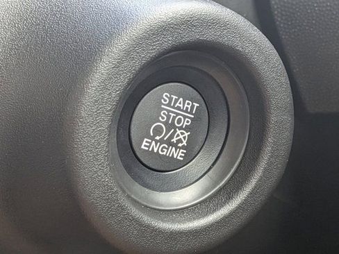 New 2026 RAM ProMaster 2500 w/ Quick Order Package 22G SLT image 22