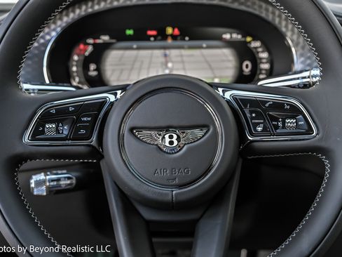 New 2025 Bentley Flying Spur Plug-In Hybrid image 37