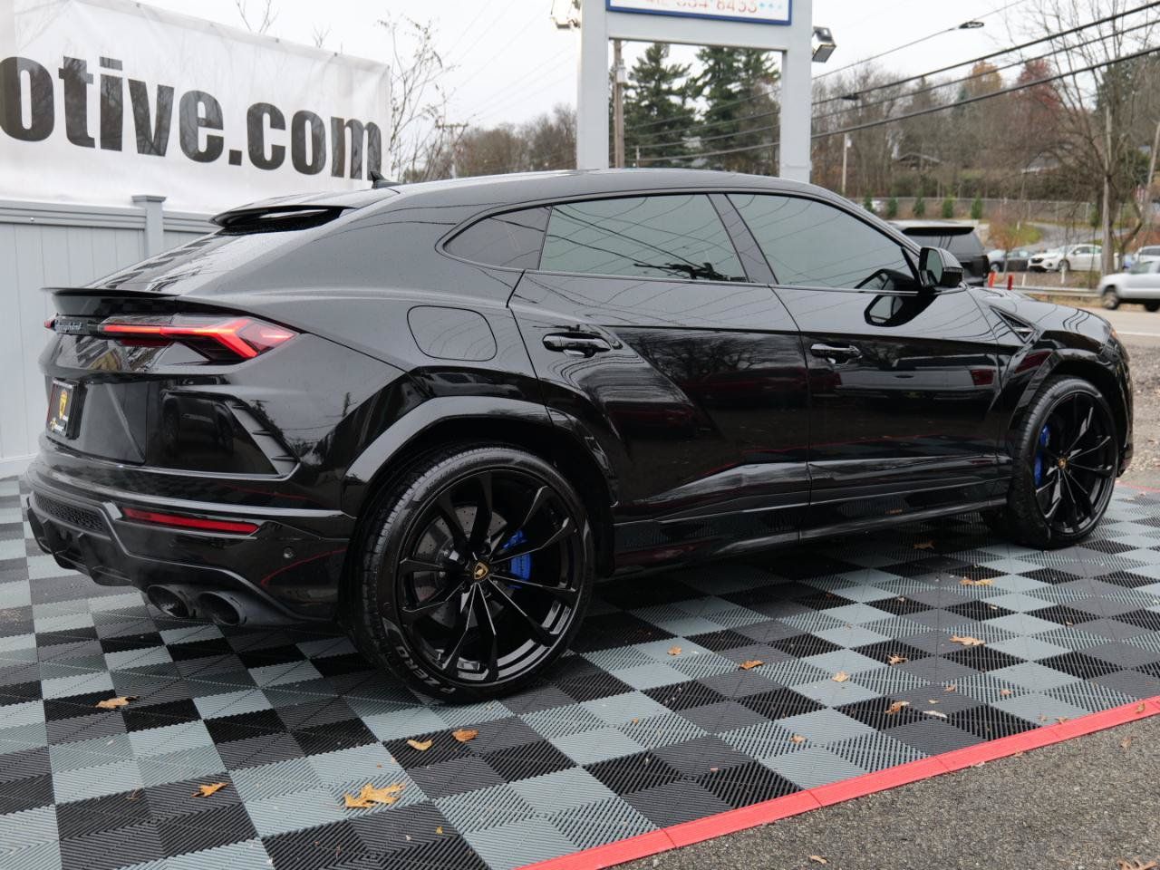 Used 2021 Lamborghini Urus AWD/4WD image 69