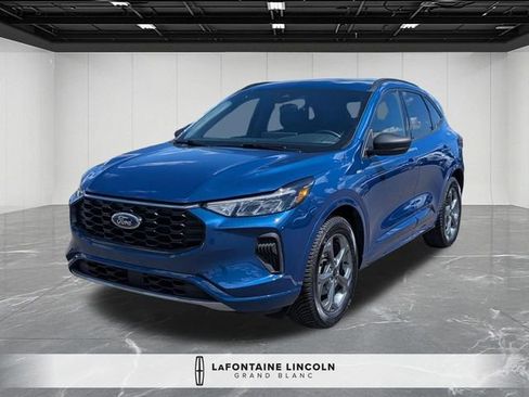 Used 2023 Ford Escape ST-Line w/ Tech Pack #1 AWD/4WD image 1