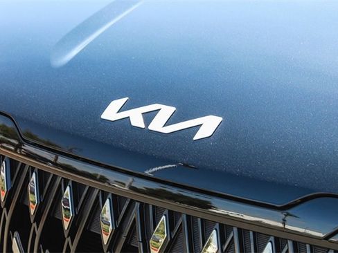 New 2026 Kia Carnival EX image 6