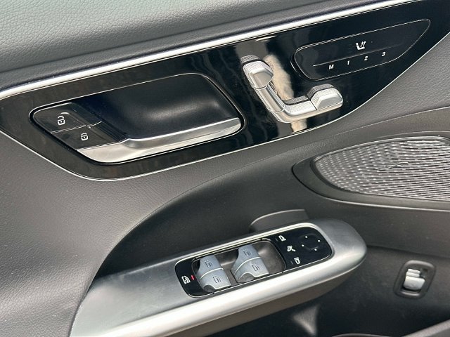 Certified 2025 Mercedes-Benz C 300 4MATIC Sedan image 15