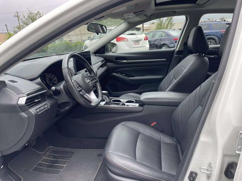 Used 2023 Nissan Altima 2.5 SR w/ SR Premium Package AWD/4WD image 15