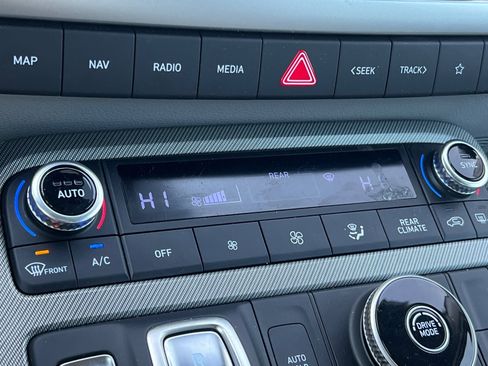 Used 2024 Hyundai Palisade SEL image 26