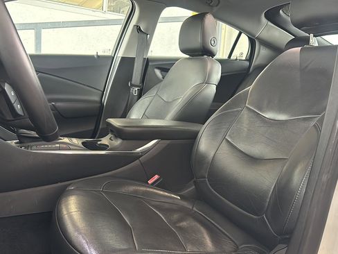 Used 2019 Chevrolet Volt Premier w/ Driver Confidence II Package image 5
