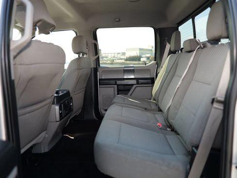 Used 2017 Ford F150 XLT w/ Equipment Group 302A Luxury AWD/4WD image 29