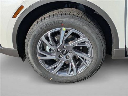 New 2026 Lincoln Corsair Premiere image 16