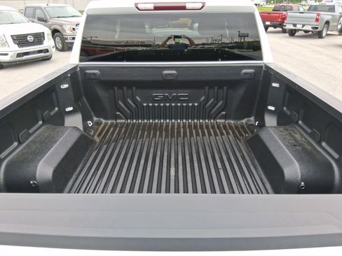 Used 2023 GMC Sierra 1500 Elevation AWD/4WD image 6
