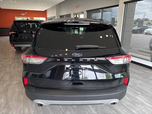 Used 2020 Ford Escape SE Sport image 11