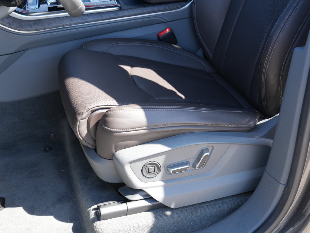 Used 2019 Audi Q8 Prestige AWD/4WD image 20