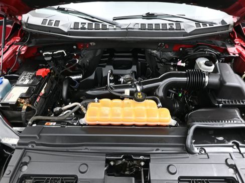 Used 2015 Ford F150 Lariat w/ Equipment Group 501A Mid AWD/4WD image 8