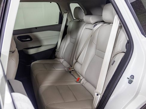 Used 2023 Nissan Rogue SL w/ SL Premium Package image 39