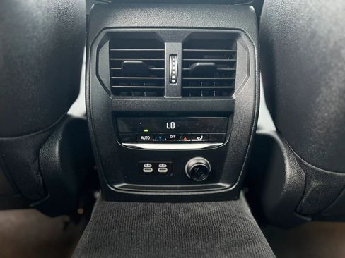 Used 2019 BMW 330i xDrive Sedan w/ Convenience Package image 27