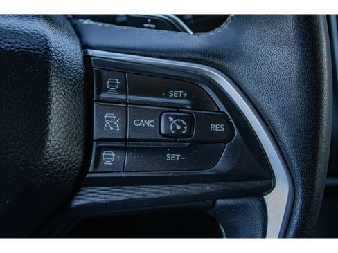 Used 2023 Jeep Grand Cherokee L Laredo AWD/4WD image 42