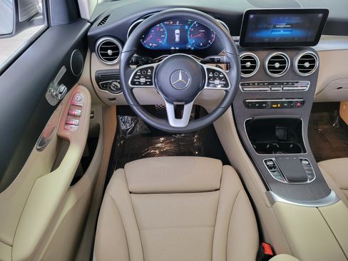 Used 2022 Mercedes-Benz GLC 300 image 13