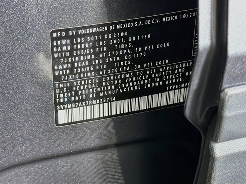 Used 2024 Volkswagen Tiguan SE AWD/4WD image 12
