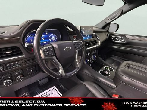 Used 2022 Chevrolet Tahoe Z71 w/ Luxury Package AWD/4WD image 18