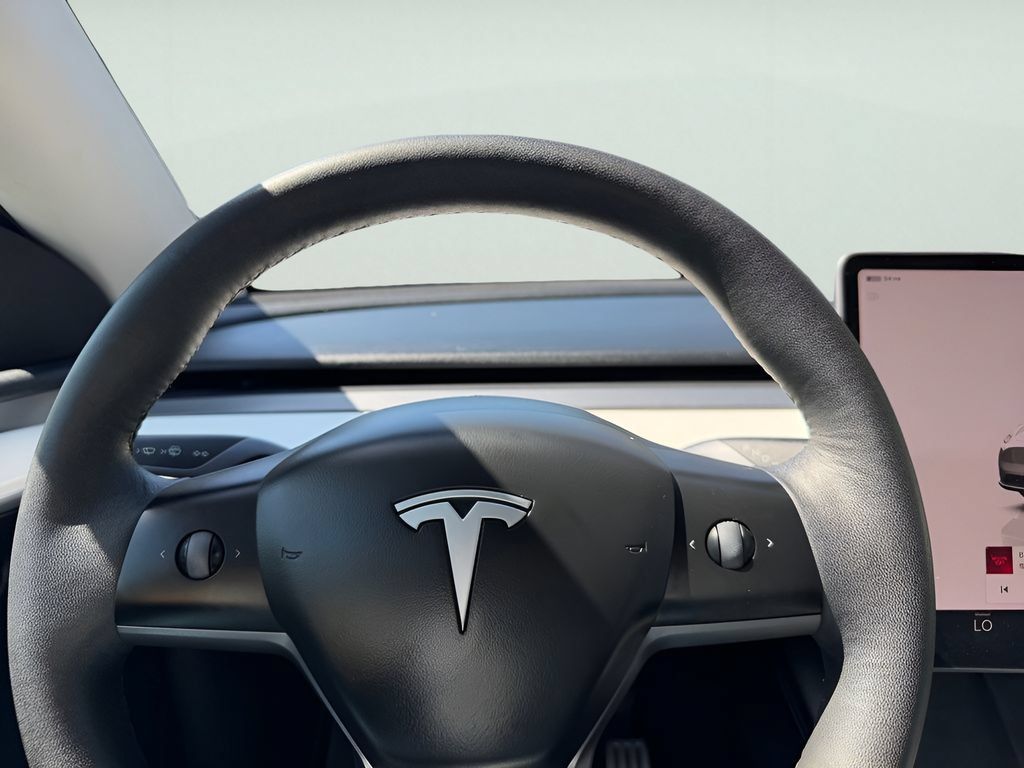 Used 2022 Tesla Model Y Performance AWD/4WD image 15