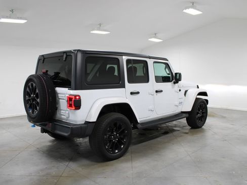Used 2023 Jeep Wrangler Unlimited Sahara w/ Cold Weather Group image 9
