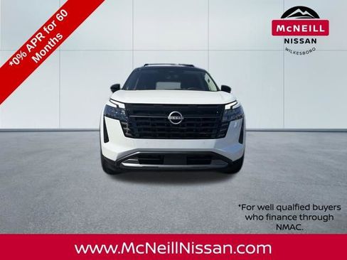 New 2026 Nissan Pathfinder Platinum image 2