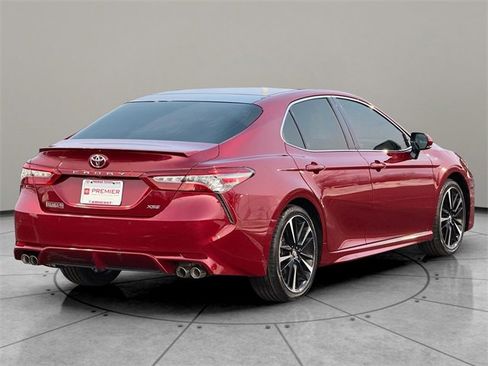 Used 2018 Toyota Camry XSE image 6