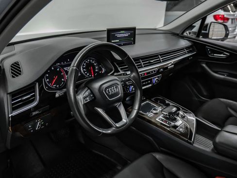 Used 2017 Audi Q7 3.0T Premium Plus w/ Premium Plus Package AWD/4WD image 2