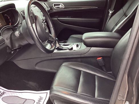 Used 2021 Jeep Grand Cherokee Limited image 5