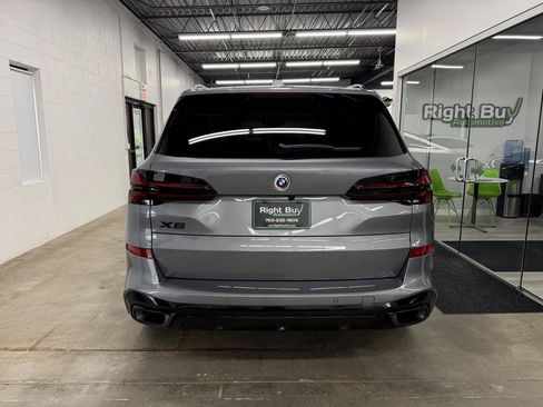 Used 2024 BMW X5 xDrive40i w/ M Sport Package AWD/4WD image 5