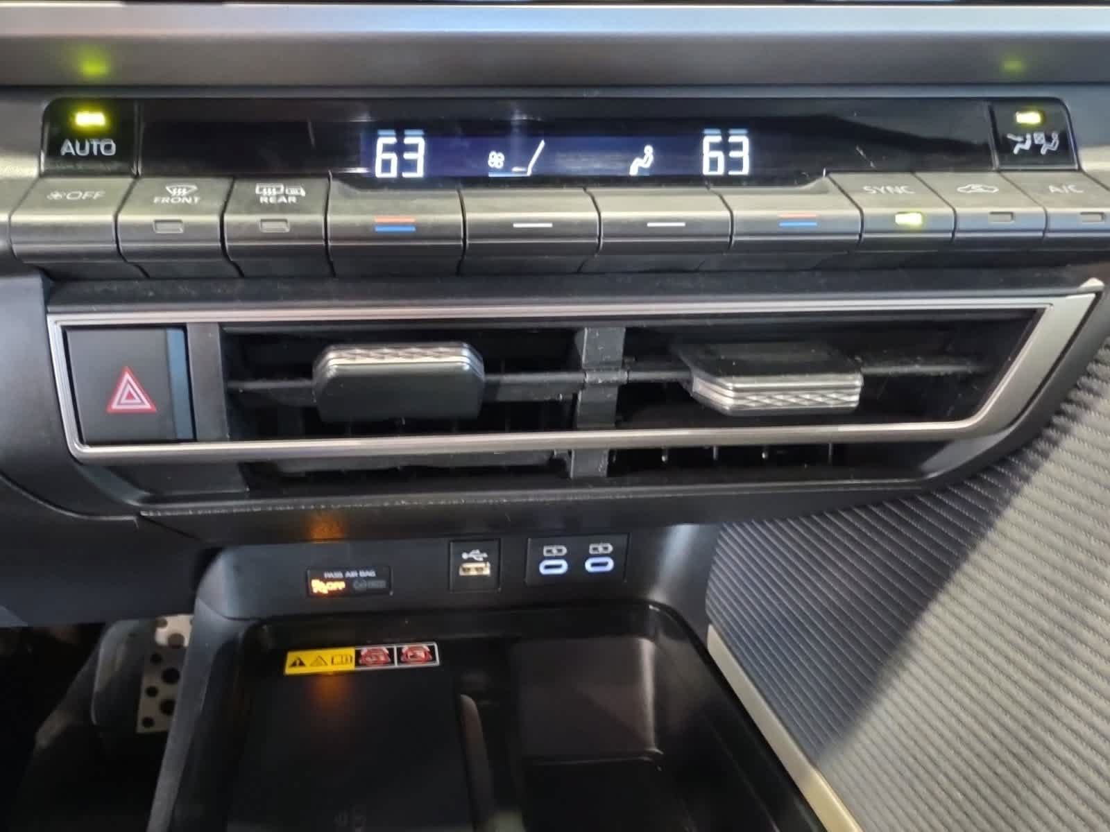 Used 2025 Toyota Camry SE FWD image 24
