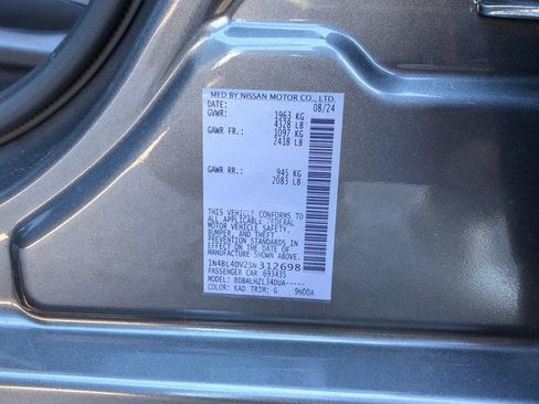 Used 2025 Nissan Altima 2.5 SV FWD image 33