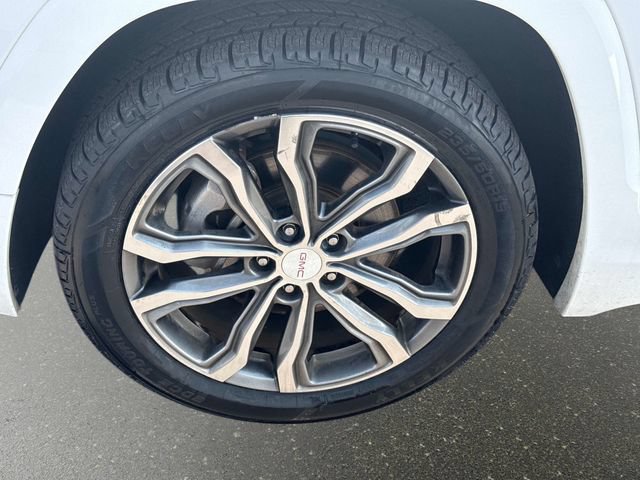 Used 2020 GMC Terrain Denali w/ Denali Premium Package FWD image 10