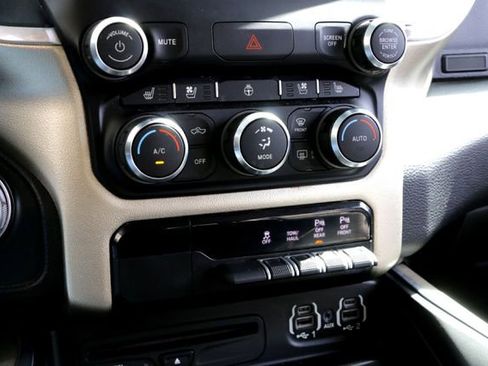 Used 2019 RAM 1500 Laramie RWD image 19