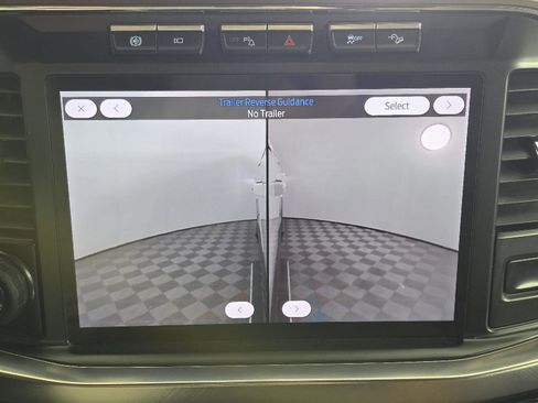 Used 2024 Ford F350 King Ranch w/ FX4 Off-Road Package image 48