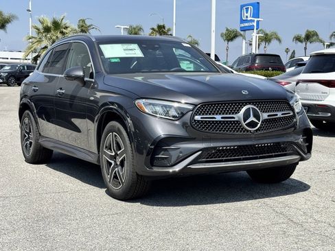 New 2025 Mercedes-Benz GLC 350e 4MATIC image 2
