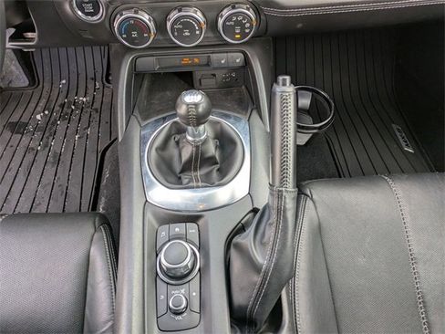 Used 2022 MAZDA MX-5 Miata Grand Touring image 15
