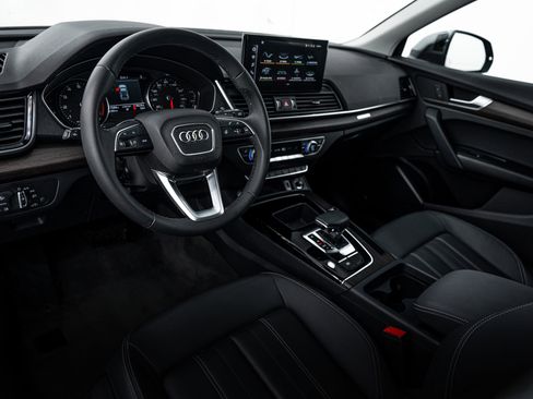 Certified 2023 Audi Q5 2.0T Premium w/ Convenience Package AWD/4WD image 9