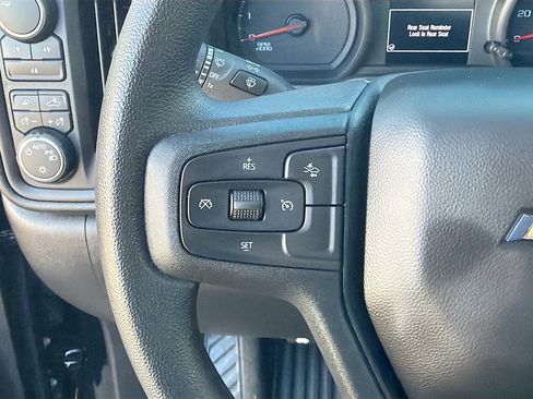 Used 2025 Chevrolet Silverado 2500 Custom w/ Custom Value Package image 35