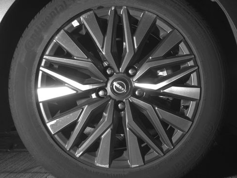 Used 2025 Nissan Altima 2.5 SV image 13