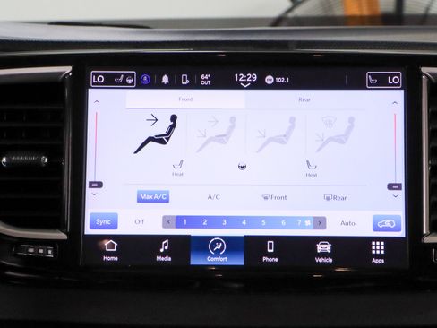 Used 2023 Chrysler Pacifica Touring-L FWD image 19