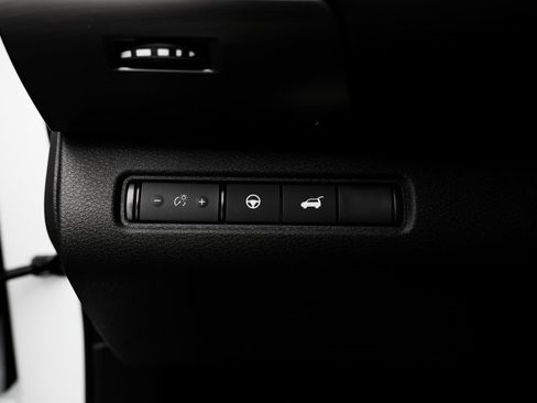 New 2025 Nissan Pathfinder SL image 19