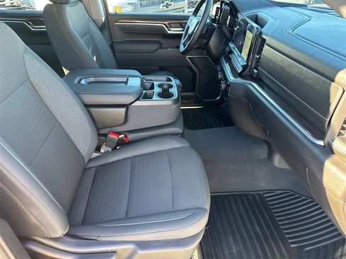 Used 2025 Chevrolet Silverado 1500 RST image 17