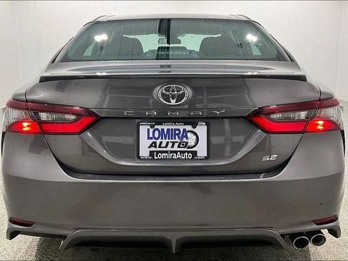Used 2024 Toyota Camry SE image 6